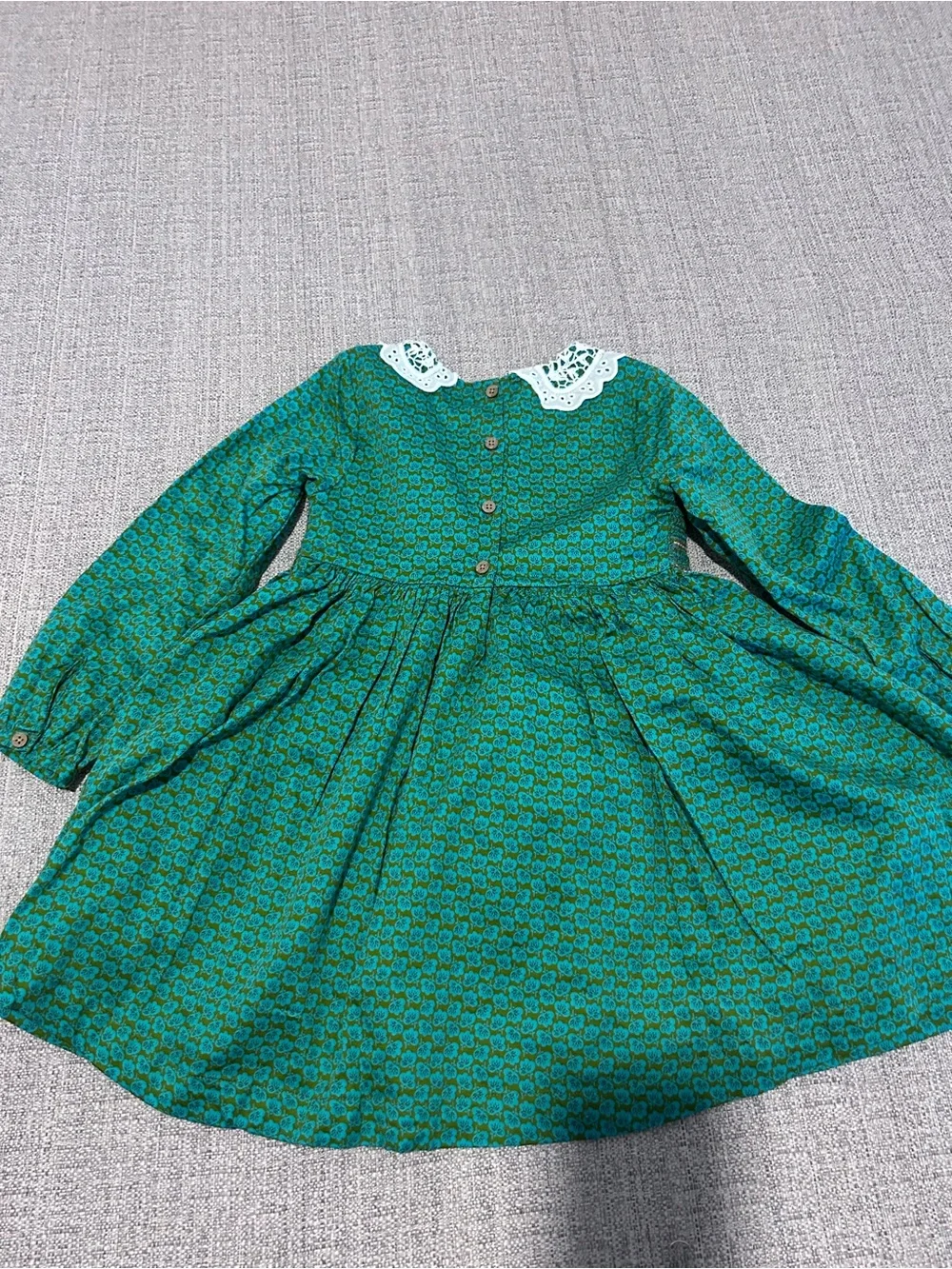 Next Green Smocked Embroidered Long-Sleeve Dress White Lace Collar. Size 4/5